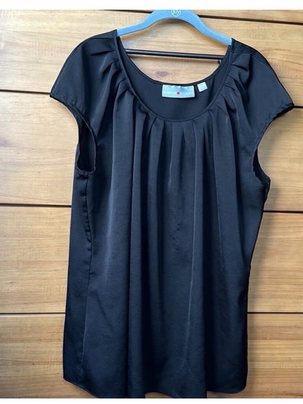 Avenue Black Short Sleeve Pleated Blouse | 22/24